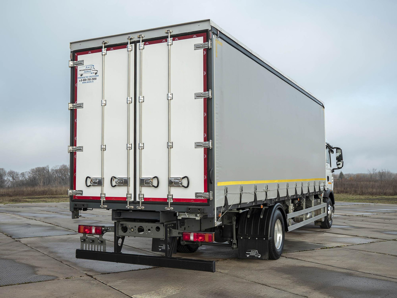 Шторный фургон АМЗ на шасси HOWO T5G 4x2 - Тентованный грузовик: фото 5 Шторный фургон АМЗ на шасси HOWO T5G 4x2 - Тентованный грузовик: фото 5