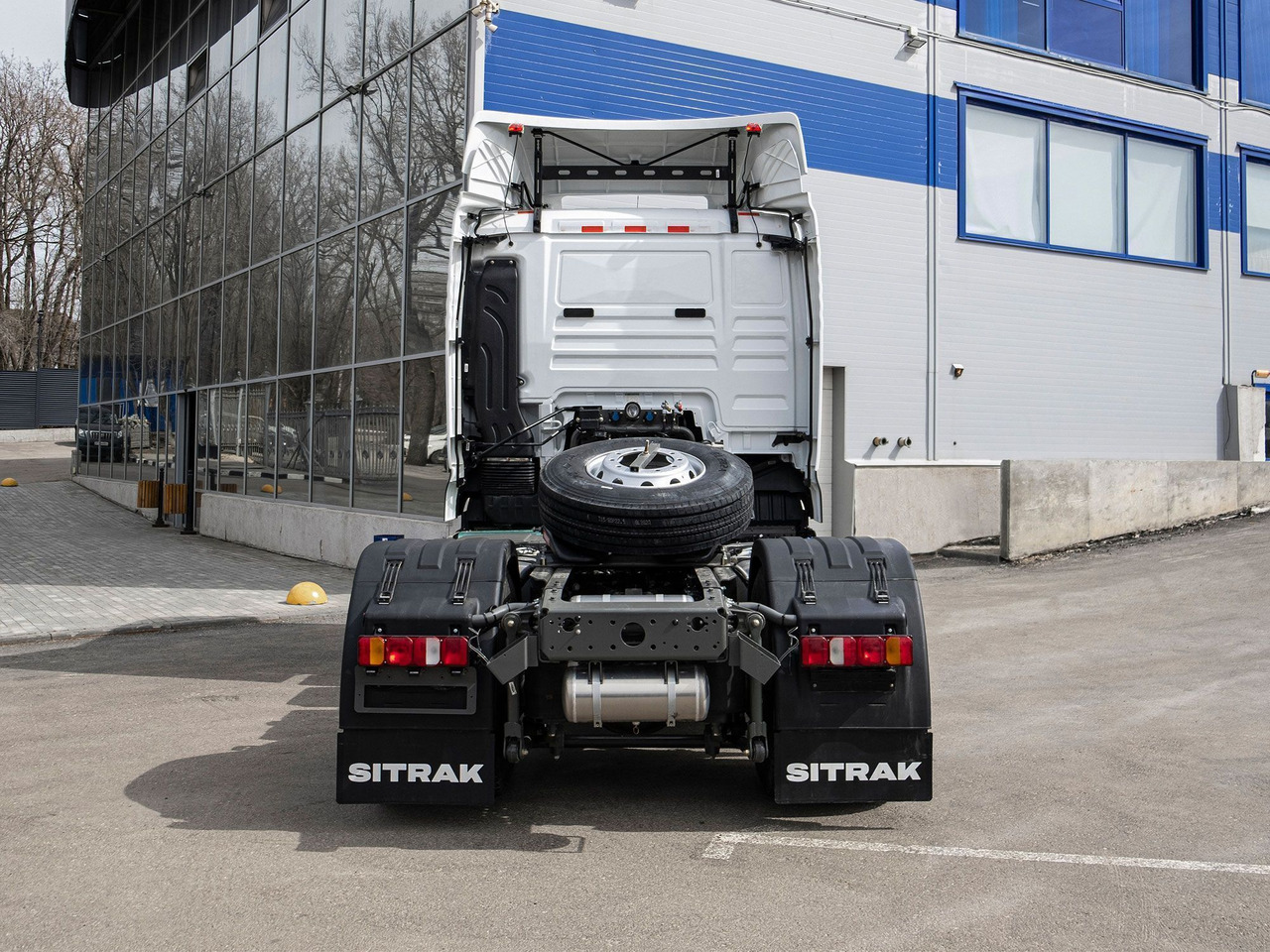 ТЯГАЧ SITRAK C7H 4x2 440 МКПП+КОМ, ПНЕВМА, Р(М), 1250 - Тягач: фото 5 ТЯГАЧ SITRAK C7H 4x2 440 МКПП+КОМ, ПНЕВМА, Р(М), 1250 - Тягач: фото 5