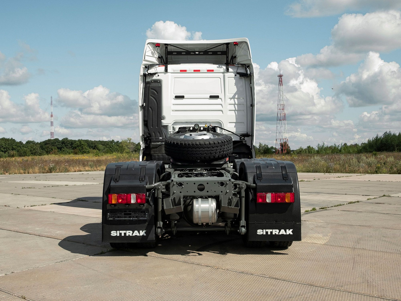 ТЯГАЧ SITRAK C7H 6x4 440 МКПП+КОМ, ПНЕВМА, P(М), 1250 - Тягач: фото 4 ТЯГАЧ SITRAK C7H 6x4 440 МКПП+КОМ, ПНЕВМА, P(М), 1250 - Тягач: фото 4