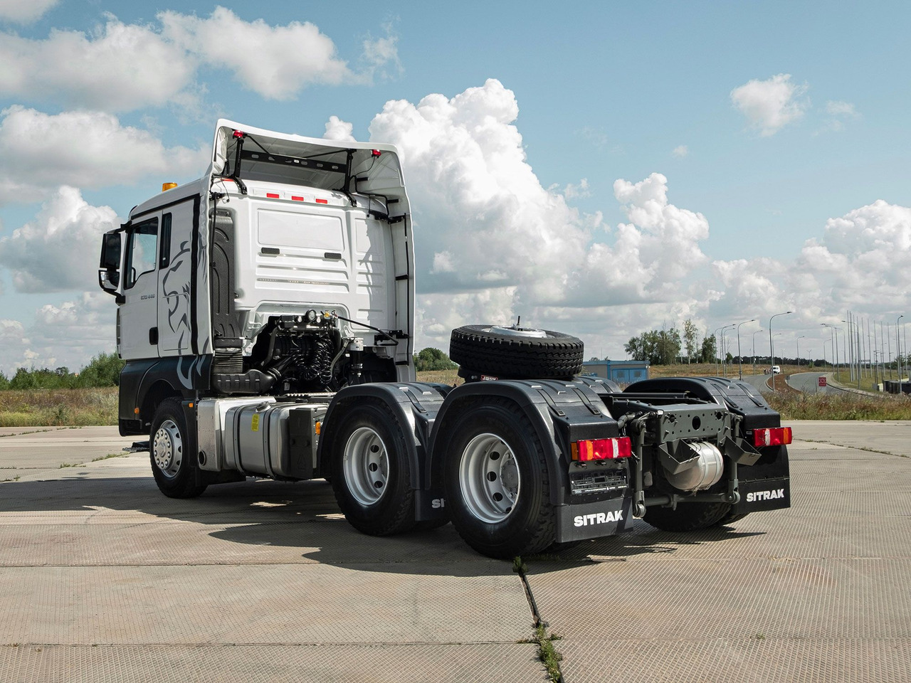 ТЯГАЧ SITRAK C7H 6x4 440 МКПП+КОМ, ПНЕВМА, P(М), 1250 - Тягач: фото 3 ТЯГАЧ SITRAK C7H 6x4 440 МКПП+КОМ, ПНЕВМА, P(М), 1250 - Тягач: фото 3