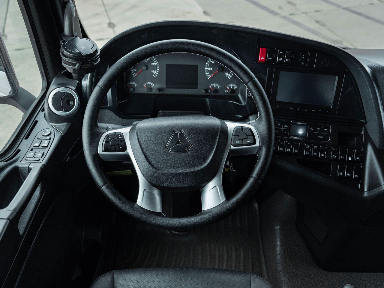 Новый Тягач ТЯГАЧ SITRAK C7H 6x4 480 АКПП+РЕТ+КОМ, ПНЕВМА, G(П), 1250: фото 9 Новый Тягач ТЯГАЧ SITRAK C7H 6x4 480 АКПП+РЕТ+КОМ, ПНЕВМА, G(П), 1250: фото 9