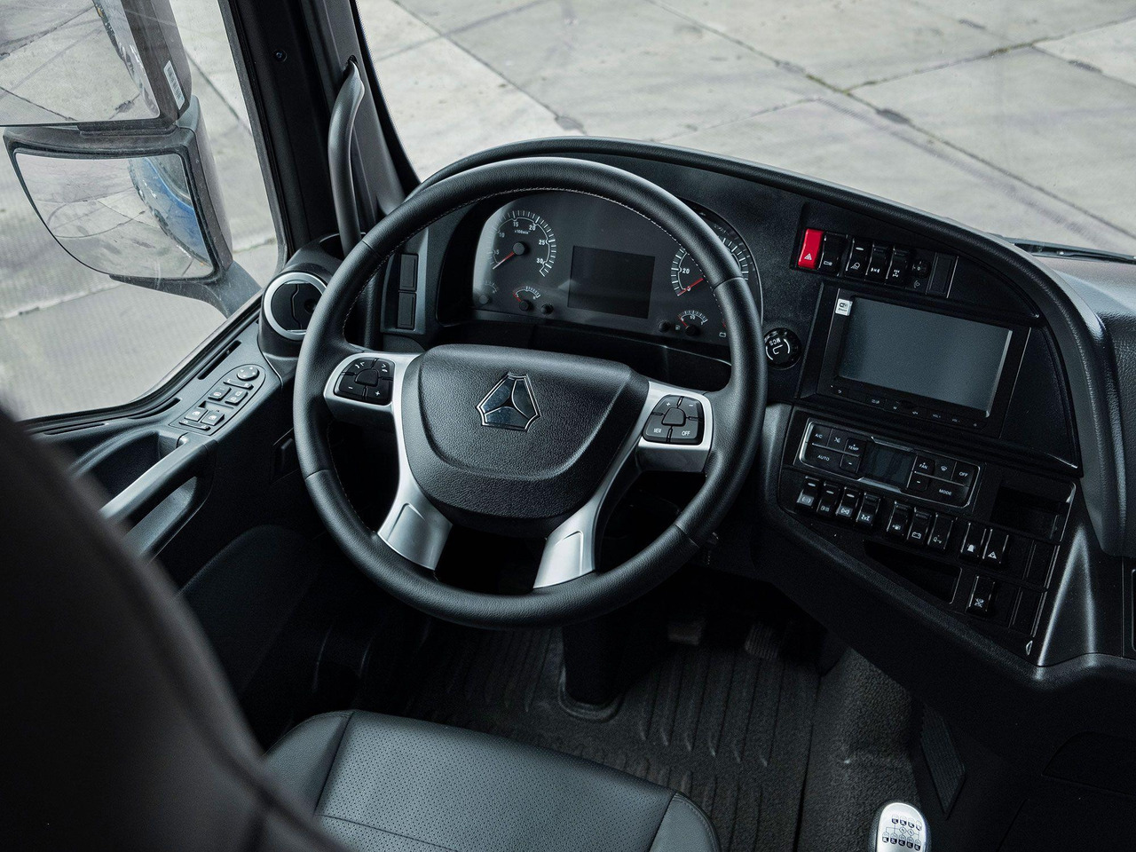 ТЯГАЧ SITRAK C7H 6x4 540 МКПП, УСИЛЕННЫЕ РЕССОРЫ, G(М), 1400, 2Д - Тягач: фото 4 ТЯГАЧ SITRAK C7H 6x4 540 МКПП, УСИЛЕННЫЕ РЕССОРЫ, G(М), 1400, 2Д - Тягач: фото 4