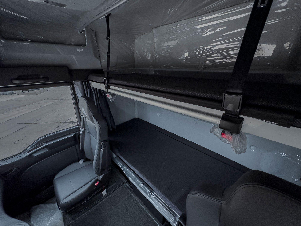 Тягач ТЯГАЧ SITRAK C7H 6x4 540 МКПП, УСИЛЕННЫЕ РЕССОРЫ, G(М), 1400, 2Д: фото 6 Тягач ТЯГАЧ SITRAK C7H 6x4 540 МКПП, УСИЛЕННЫЕ РЕССОРЫ, G(М), 1400, 2Д: фото 6