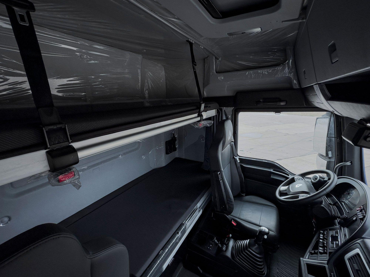 ТЯГАЧ SITRAK C7H 6x4 540 МКПП, УСИЛЕННЫЕ РЕССОРЫ, G(М), 1400, 2Д - Тягач: фото 5 ТЯГАЧ SITRAK C7H 6x4 540 МКПП, УСИЛЕННЫЕ РЕССОРЫ, G(М), 1400, 2Д - Тягач: фото 5