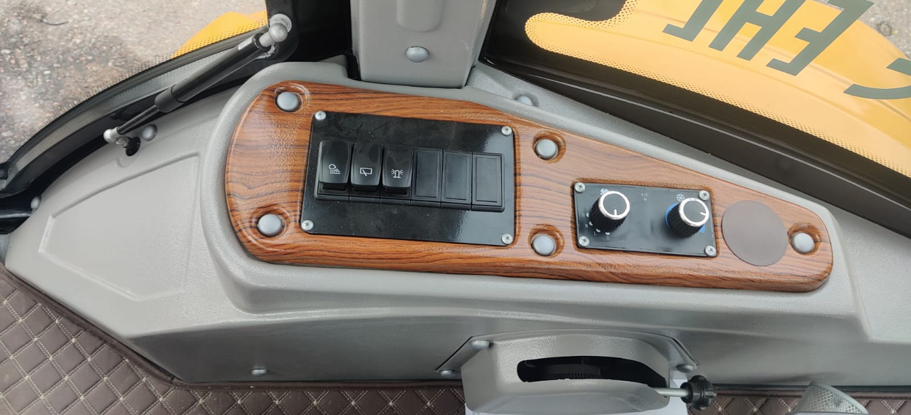 Экскаватор-погрузчик Экскаватор-погрузчик Shanmon 388: фото 12 Экскаватор-погрузчик Экскаватор-погрузчик Shanmon 388: фото 12