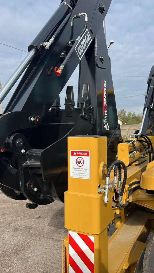 Экскаватор-погрузчик Shanmon 388 - Экскаватор-погрузчик: фото 5 Экскаватор-погрузчик Shanmon 388 - Экскаватор-погрузчик: фото 5