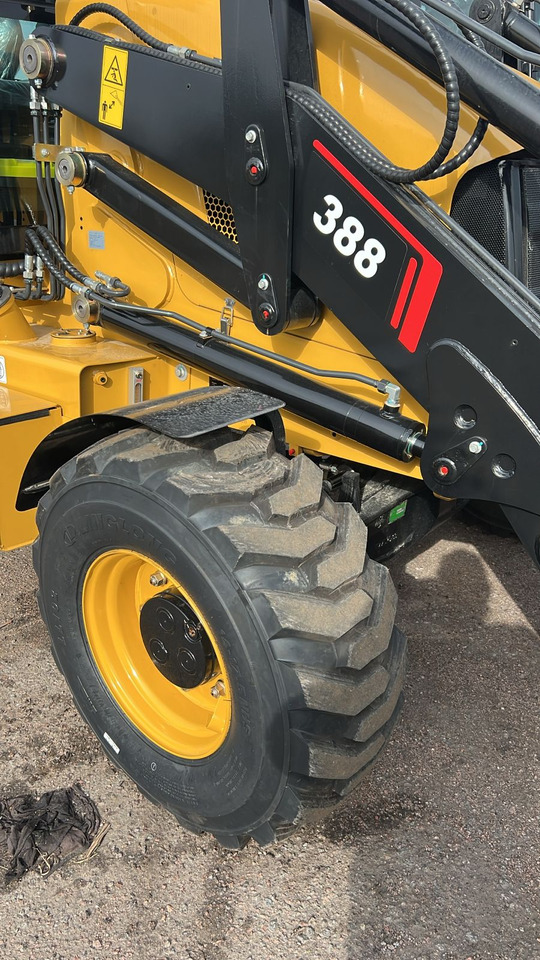 Экскаватор-погрузчик Shanmon 388 - Экскаватор-погрузчик: фото 4 Экскаватор-погрузчик Shanmon 388 - Экскаватор-погрузчик: фото 4