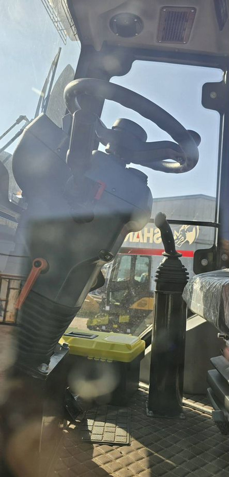 Shanmon 388 - Экскаватор-погрузчик: фото 4 Shanmon 388 - Экскаватор-погрузчик: фото 4