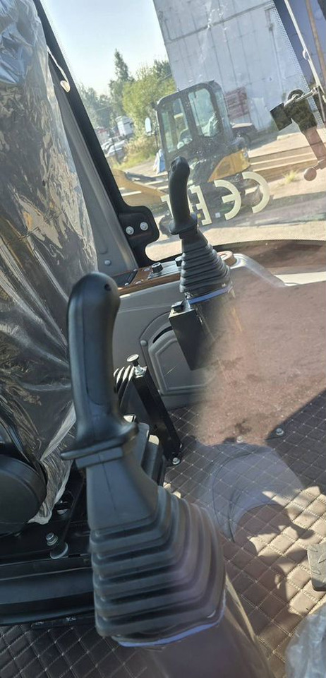 Shanmon 388 - Экскаватор-погрузчик: фото 5 Shanmon 388 - Экскаватор-погрузчик: фото 5