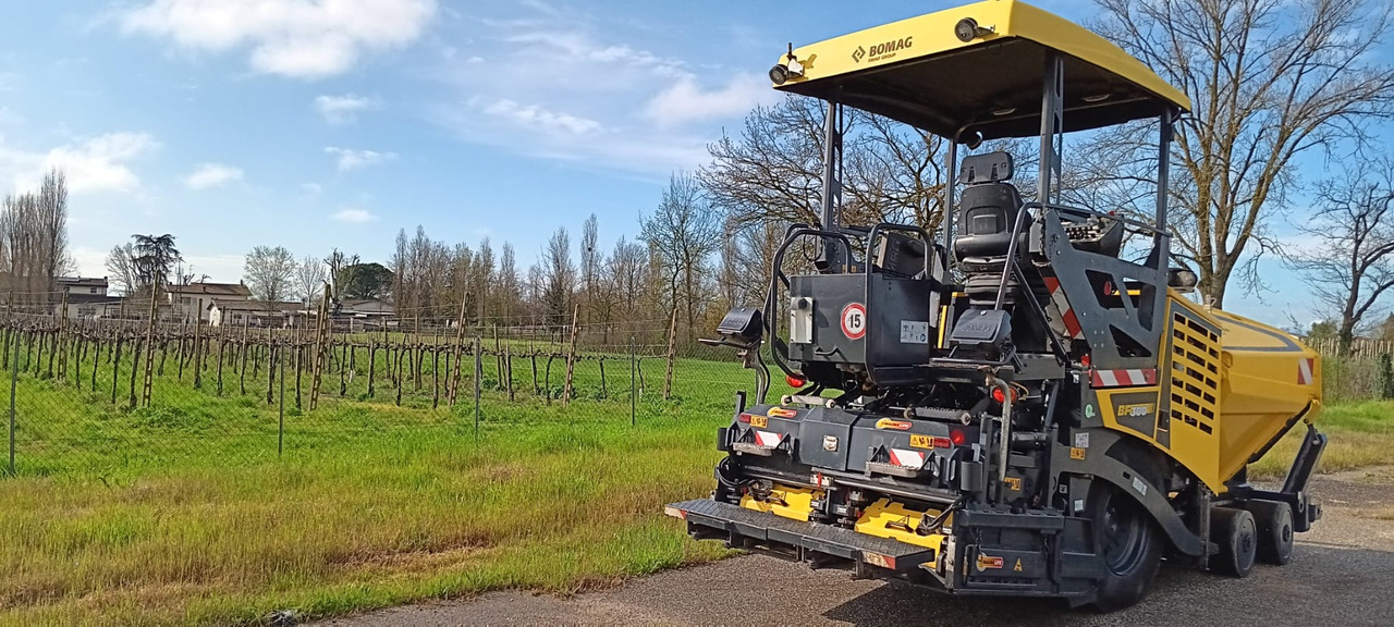 Новый Асфальтоукладчик BOMAG IT BF 300 P-2 S340-2 TV  Stage IIIb/Tier 4f: фото 16