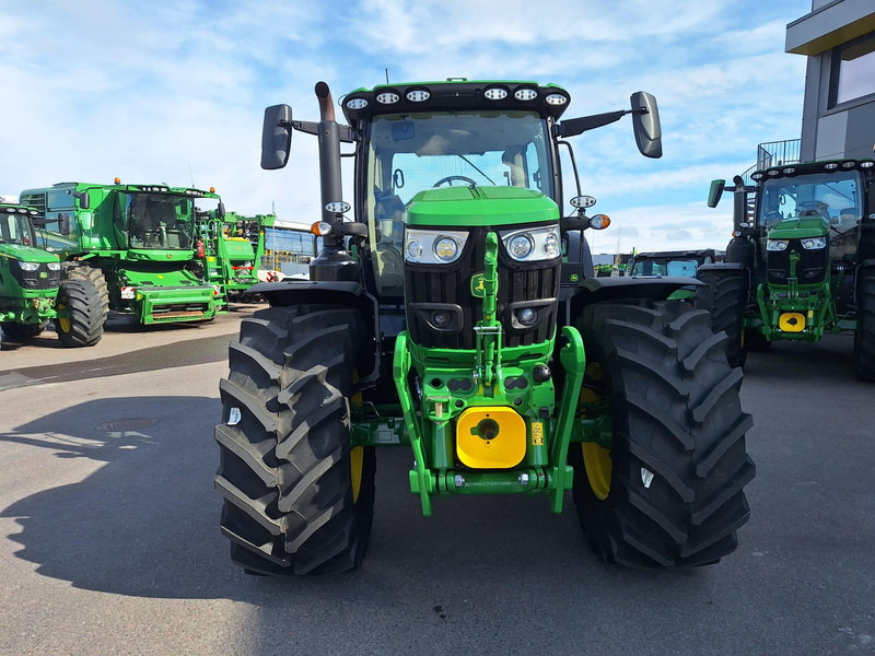 John Deere 6R 155 - Трактор: фото 2 John Deere 6R 155 - Трактор: фото 2