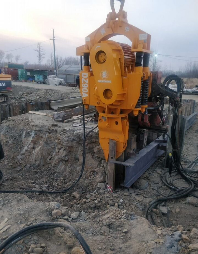 Вибропогружатель DZ90A - Навесное оборудование: фото 2 Вибропогружатель DZ90A - Навесное оборудование: фото 2