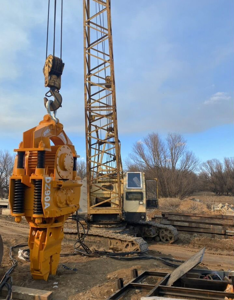 Вибропогружатель DZ90A - Навесное оборудование: фото 5 Вибропогружатель DZ90A - Навесное оборудование: фото 5