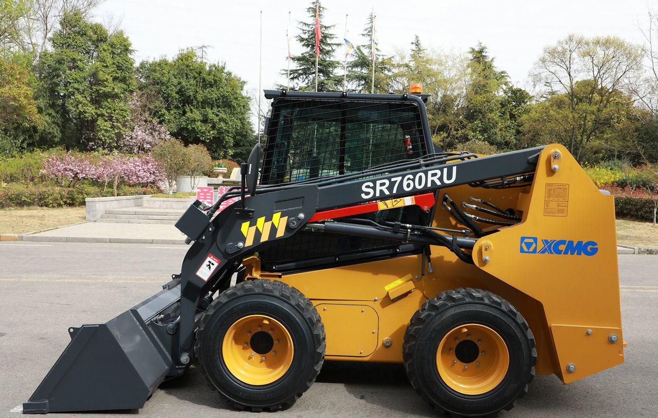 XCMG SR760RU - Мини-погрузчик (с бортовым поворотом): фото 5 XCMG SR760RU - Мини-погрузчик (с бортовым поворотом): фото 5