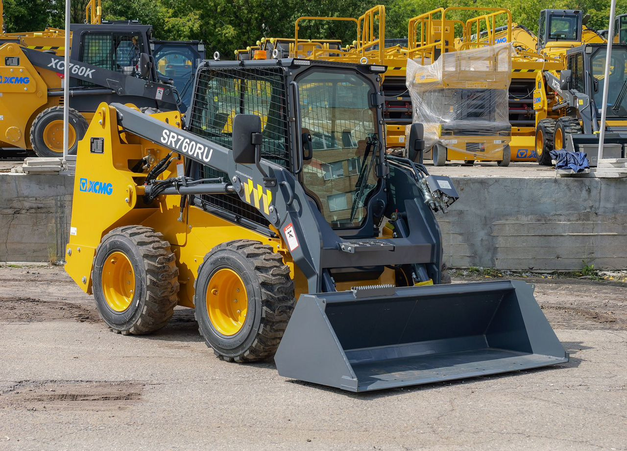 XCMG SR760RU - Мини-погрузчик (с бортовым поворотом): фото 2 XCMG SR760RU - Мини-погрузчик (с бортовым поворотом): фото 2