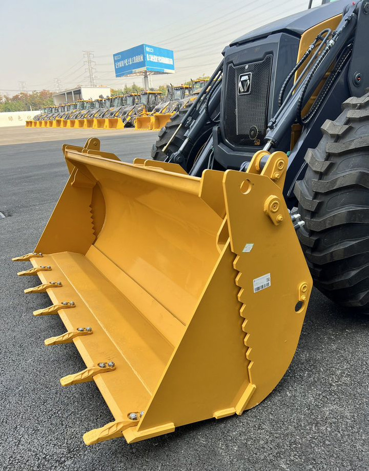 Новый Экскаватор-погрузчик XCMG XC8-S3570: фото 10