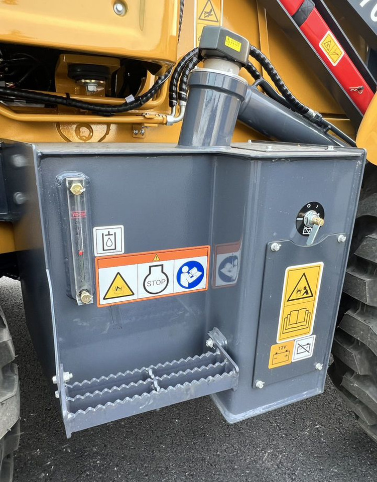 Новый Экскаватор-погрузчик XCMG XC8-S3570: фото 14