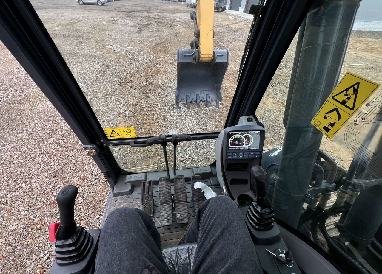 Новый Гусеничный экскаватор XCMG XE225DN: фото 11