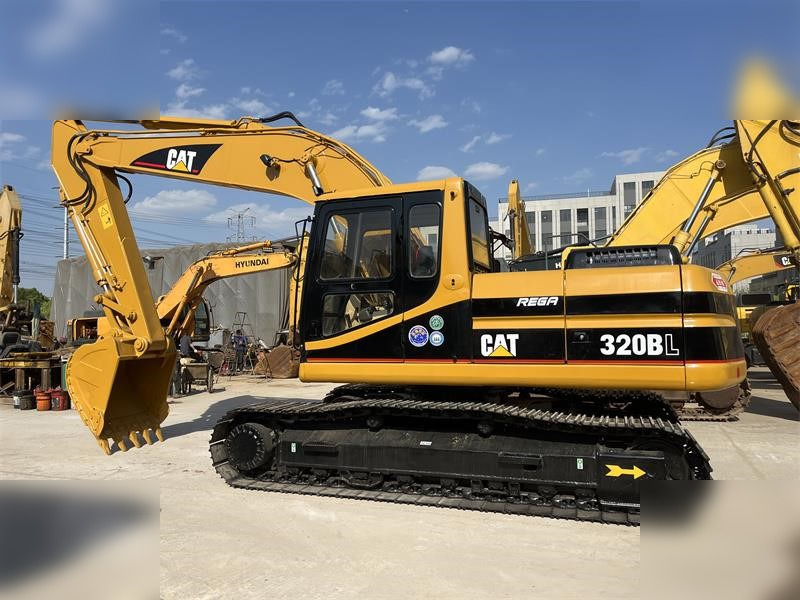 CATERPILLAR 320BL - Гусеничный экскаватор: фото 1 CATERPILLAR 320BL - Гусеничный экскаватор: фото 1