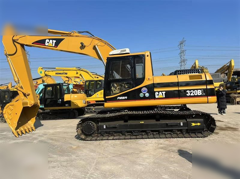 CATERPILLAR 320BL - Гусеничный экскаватор: фото 1 CATERPILLAR 320BL - Гусеничный экскаватор: фото 1