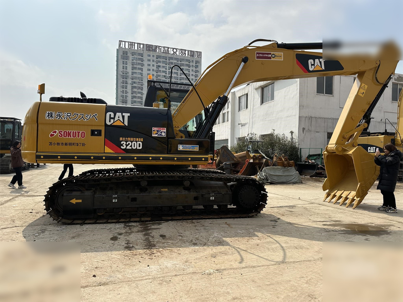 CATERPILLAR 320D - Гусеничный экскаватор: фото 1 CATERPILLAR 320D - Гусеничный экскаватор: фото 1