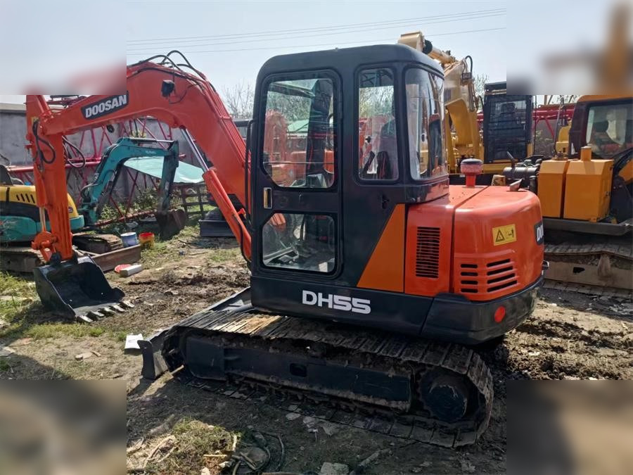 DOOSAN DH55 - Мини-экскаватор: фото 1 DOOSAN DH55 - Мини-экскаватор: фото 1
