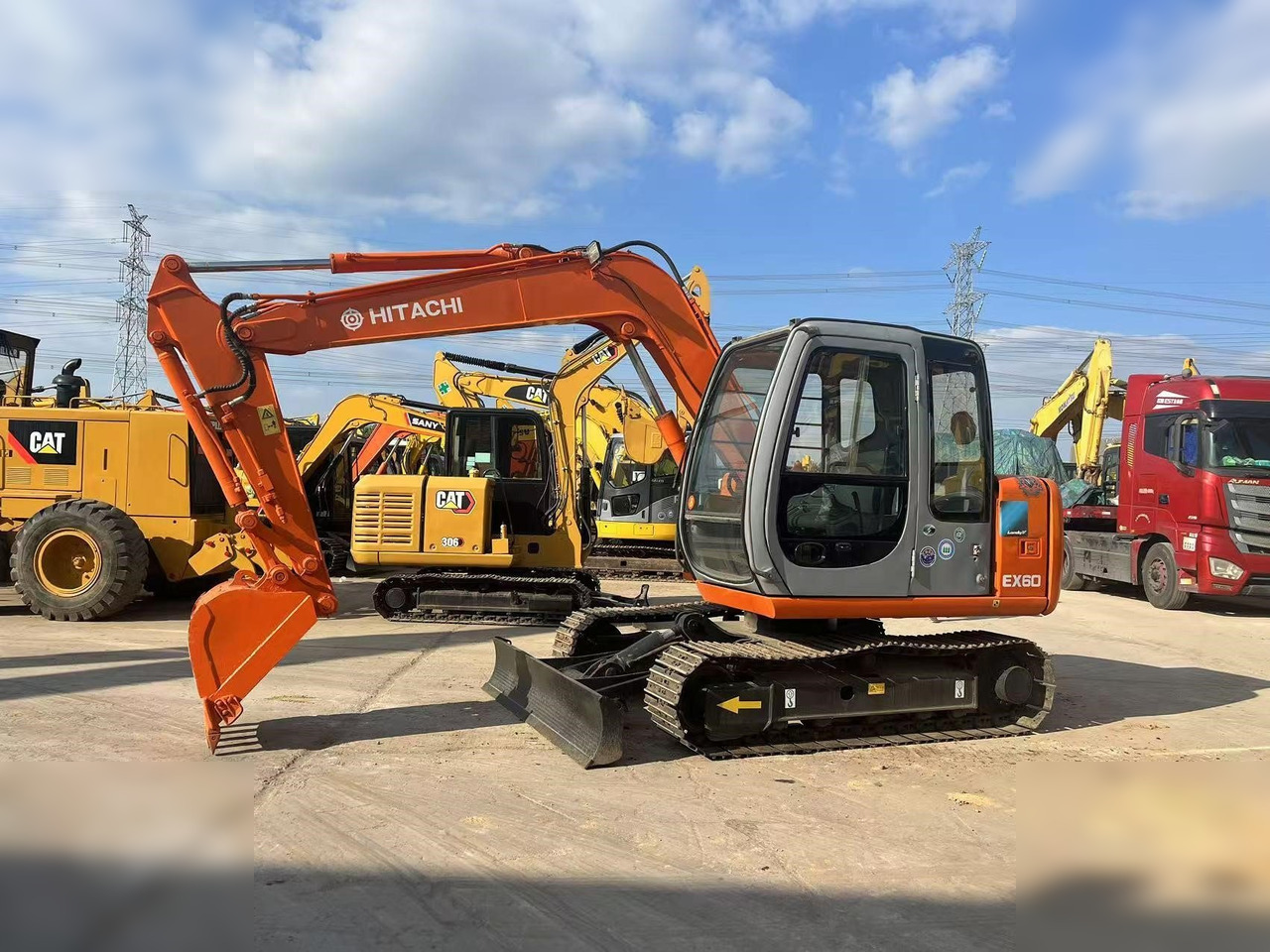 HITACHI EX60-5 - Гусеничный экскаватор: фото 1 HITACHI EX60-5 - Гусеничный экскаватор: фото 1