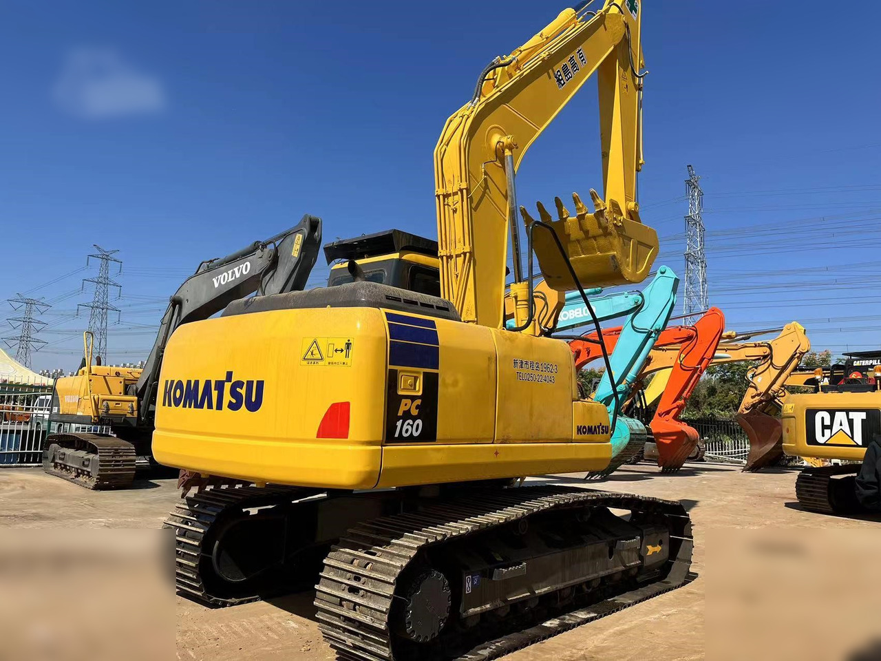 KOMATSU PC160-7 - Гусеничный экскаватор: фото 2 KOMATSU PC160-7 - Гусеничный экскаватор: фото 2