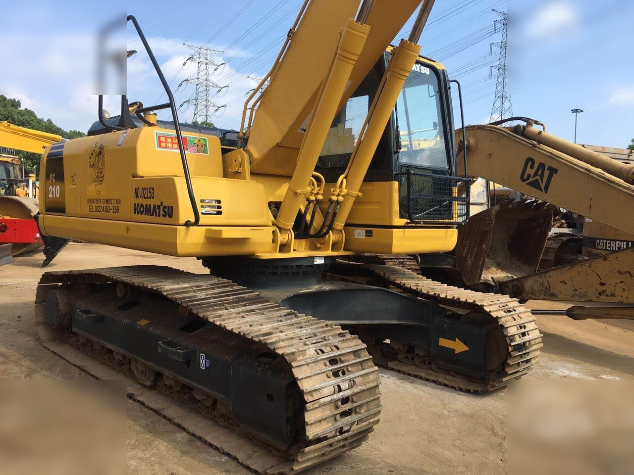 KOMATSU PC210-8N1 - Гусеничный экскаватор: фото 4 KOMATSU PC210-8N1 - Гусеничный экскаватор: фото 4