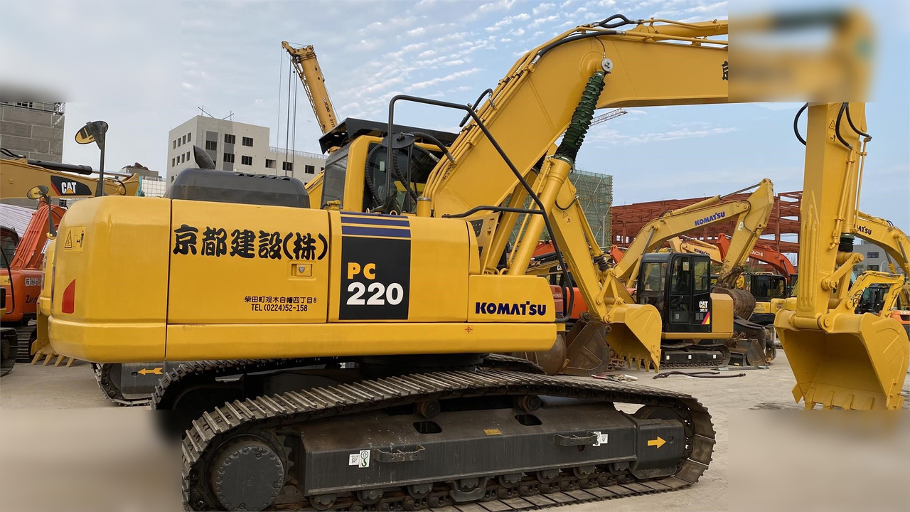 KOMATSU PC220-8 - Гусеничный экскаватор: фото 1 KOMATSU PC220-8 - Гусеничный экскаватор: фото 1