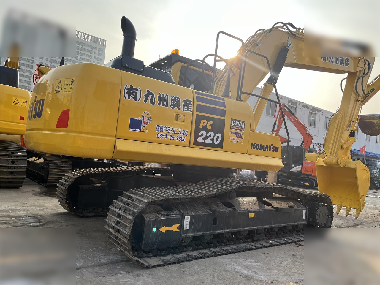 KOMATSU PC220-8M0 - Гусеничный экскаватор: фото 5 KOMATSU PC220-8M0 - Гусеничный экскаватор: фото 5