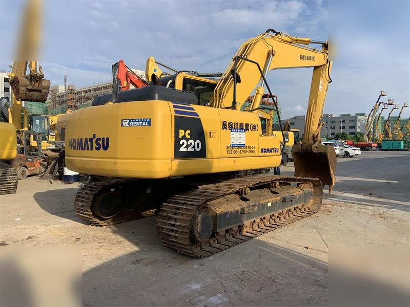 KOMATSU PC220-8N1 - Гусеничный экскаватор: фото 1 KOMATSU PC220-8N1 - Гусеничный экскаватор: фото 1