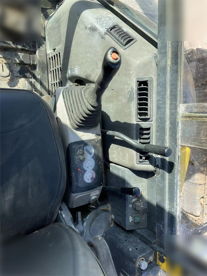 KOMATSU PC35MR-2 - Мини-экскаватор: фото 4 KOMATSU PC35MR-2 - Мини-экскаватор: фото 4