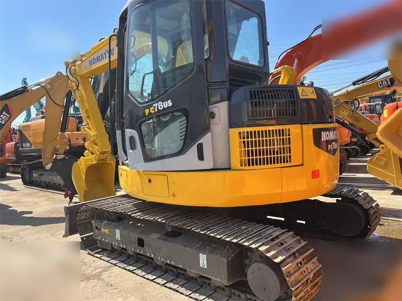 KOMATSU PC78US-6 - Гусеничный экскаватор: фото 3 KOMATSU PC78US-6 - Гусеничный экскаватор: фото 3