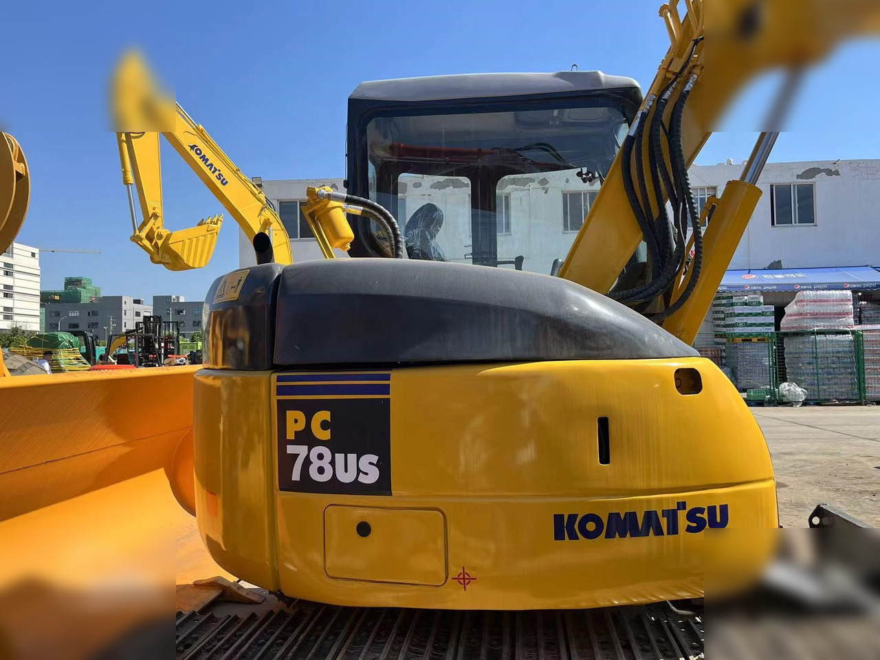 KOMATSU PC78US - Гусеничный экскаватор: фото 3 KOMATSU PC78US - Гусеничный экскаватор: фото 3