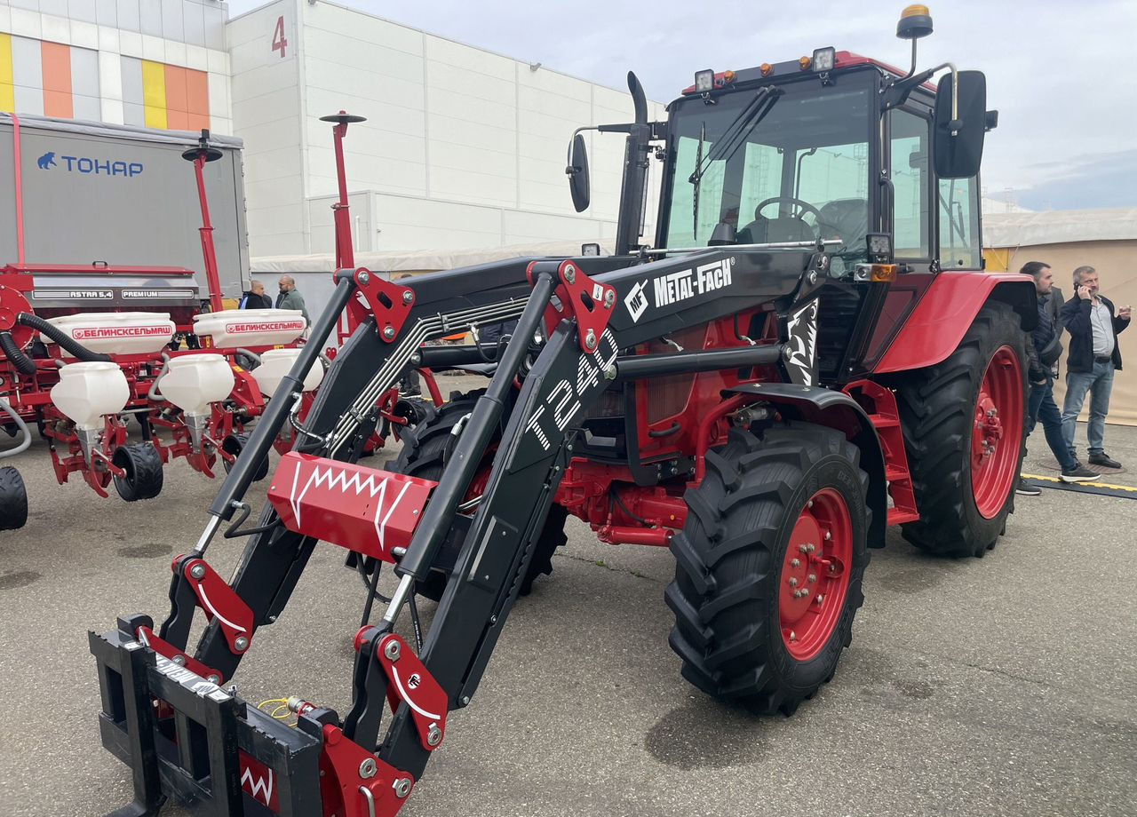 Metal-Fach Т-241 - Фронтальный погрузчик для трактора: фото 3 Metal-Fach Т-241 - Фронтальный погрузчик для трактора: фото 3