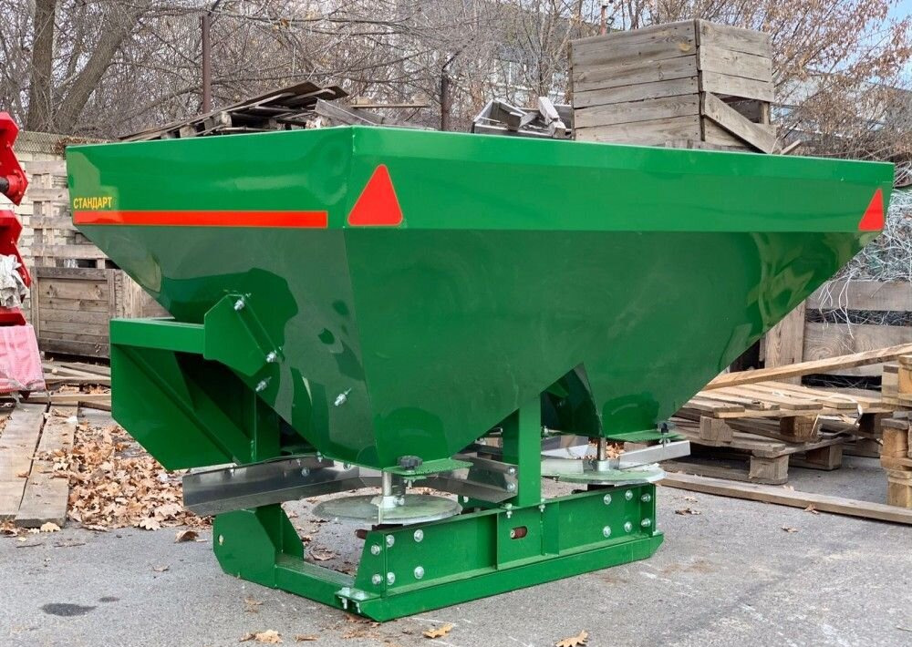 Оптсельмаш Стандарт 1050 - Разбрасыватель удобрений: фото 4 Оптсельмаш Стандарт 1050 - Разбрасыватель удобрений: фото 4