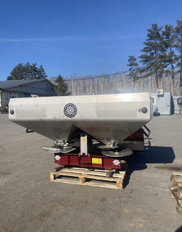 Unia MX-1000 - Разбрасыватель удобрений: фото 2 Unia MX-1000 - Разбрасыватель удобрений: фото 2