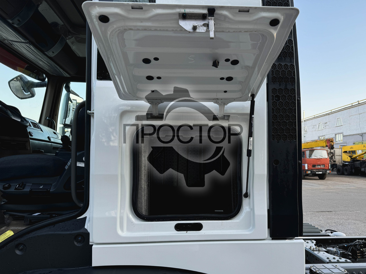 Новый Тентованный грузовик HOWO Sinotruk Howo T5G Европлатформа шторная: фото 20 Новый Тентованный грузовик HOWO Sinotruk Howo T5G Европлатформа шторная: фото 20