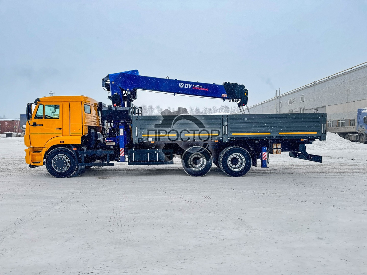 Новый Бортовой грузовик/ Платформа, Автоманипулятор КАМАЗ Камаз 65115 бортовой с КМУ DongYang SS 2036: фото 10