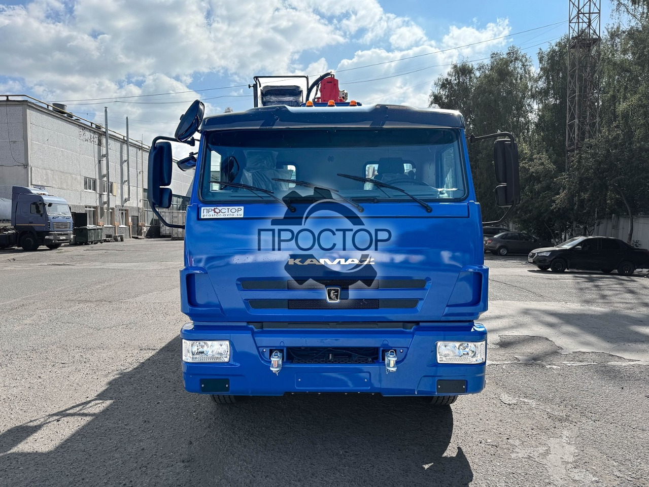 Новый Бортовой грузовик/ Платформа, Автоманипулятор КАМАЗ Камаз 65117 бортовой с КМУ Kanglim KS 2056 H (с буром): фото 6