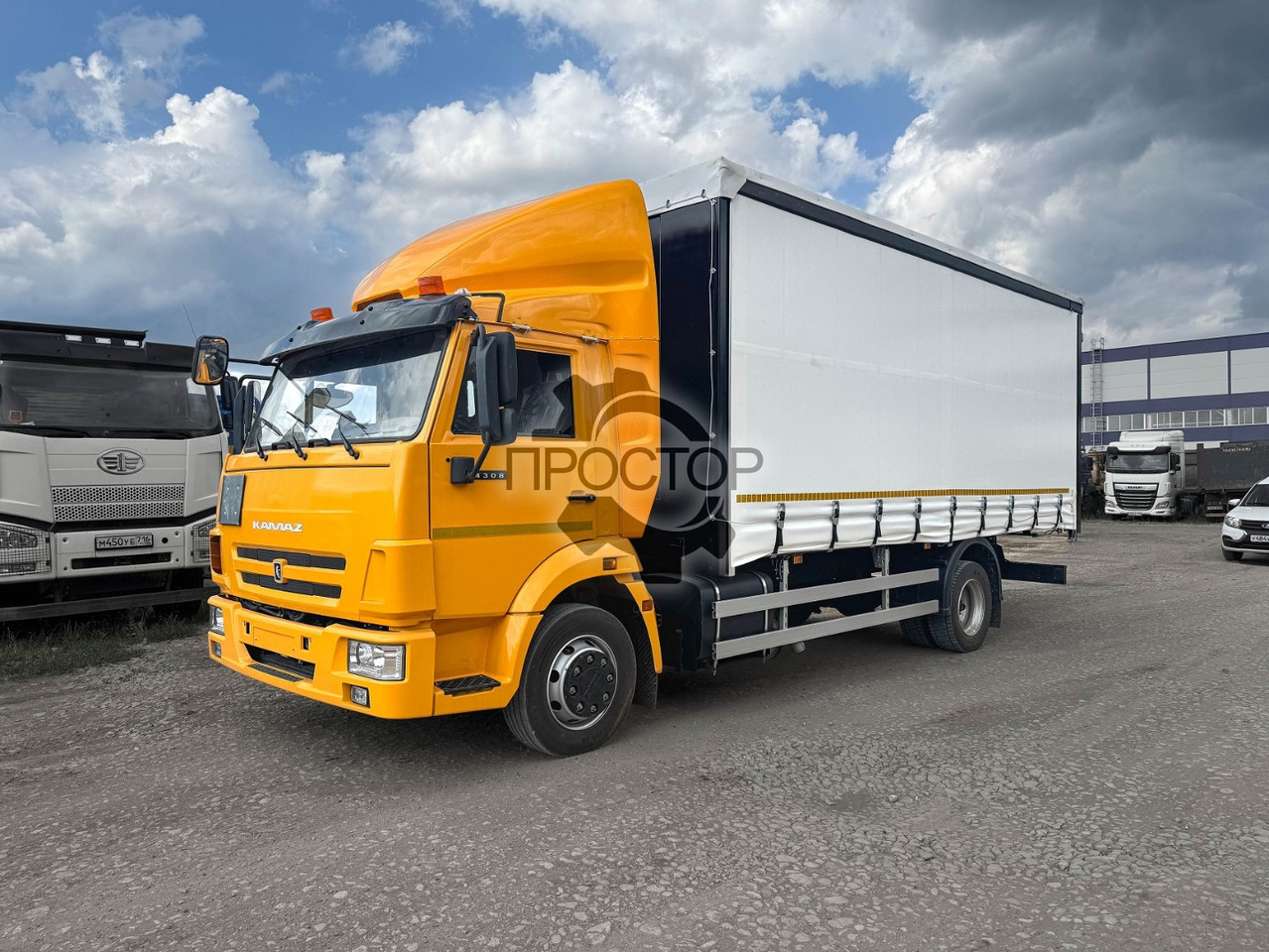 Камаз 4308 Европлатформа шторная (ДОПОГ) - Тентованный грузовик: фото 2 Камаз 4308 Европлатформа шторная (ДОПОГ) - Тентованный грузовик: фото 2