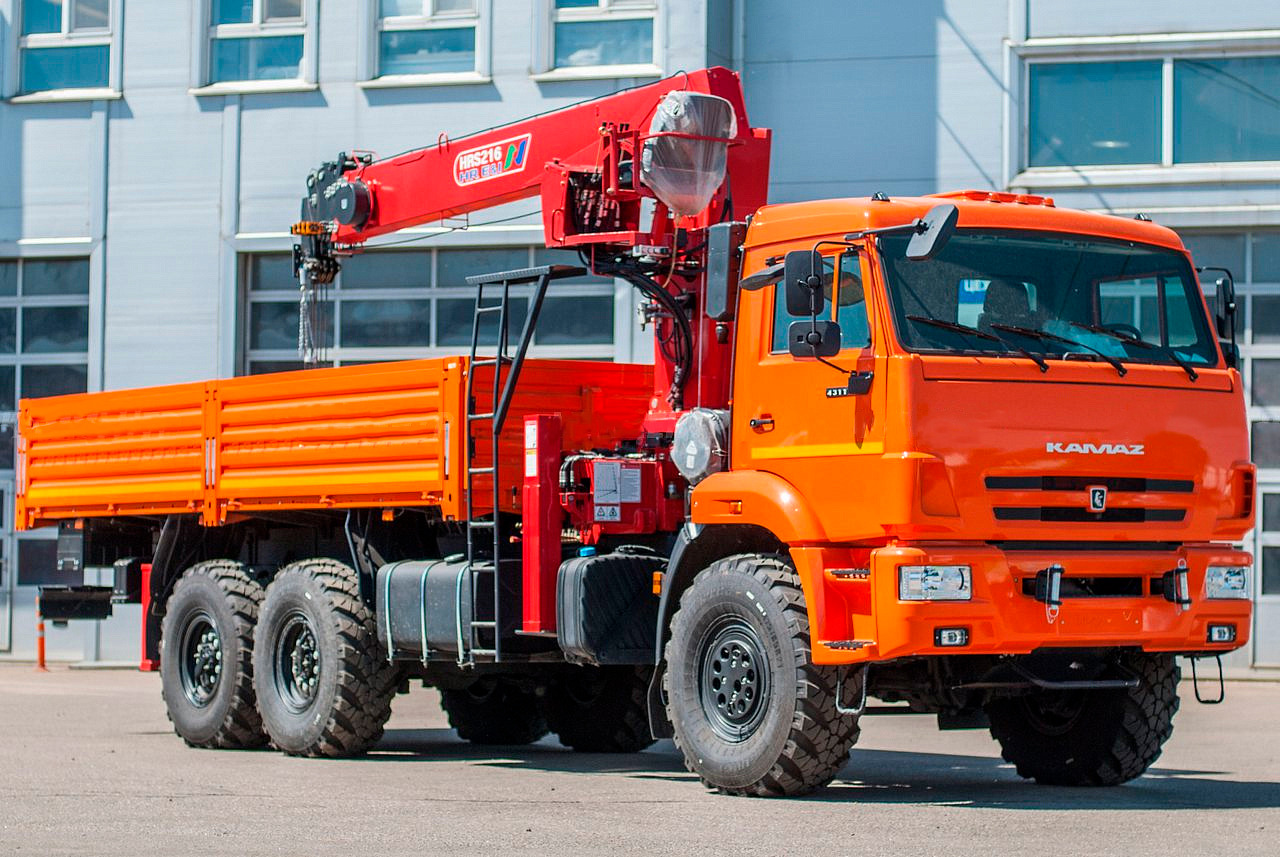 Камаз 43118 бортовой с КМУ Horyong HRS 216 - Бортовой грузовик/ Платформа, Автоманипулятор: фото 4 Камаз 43118 бортовой с КМУ Horyong HRS 216 - Бортовой грузовик/ Платформа, Автоманипулятор: фото 4