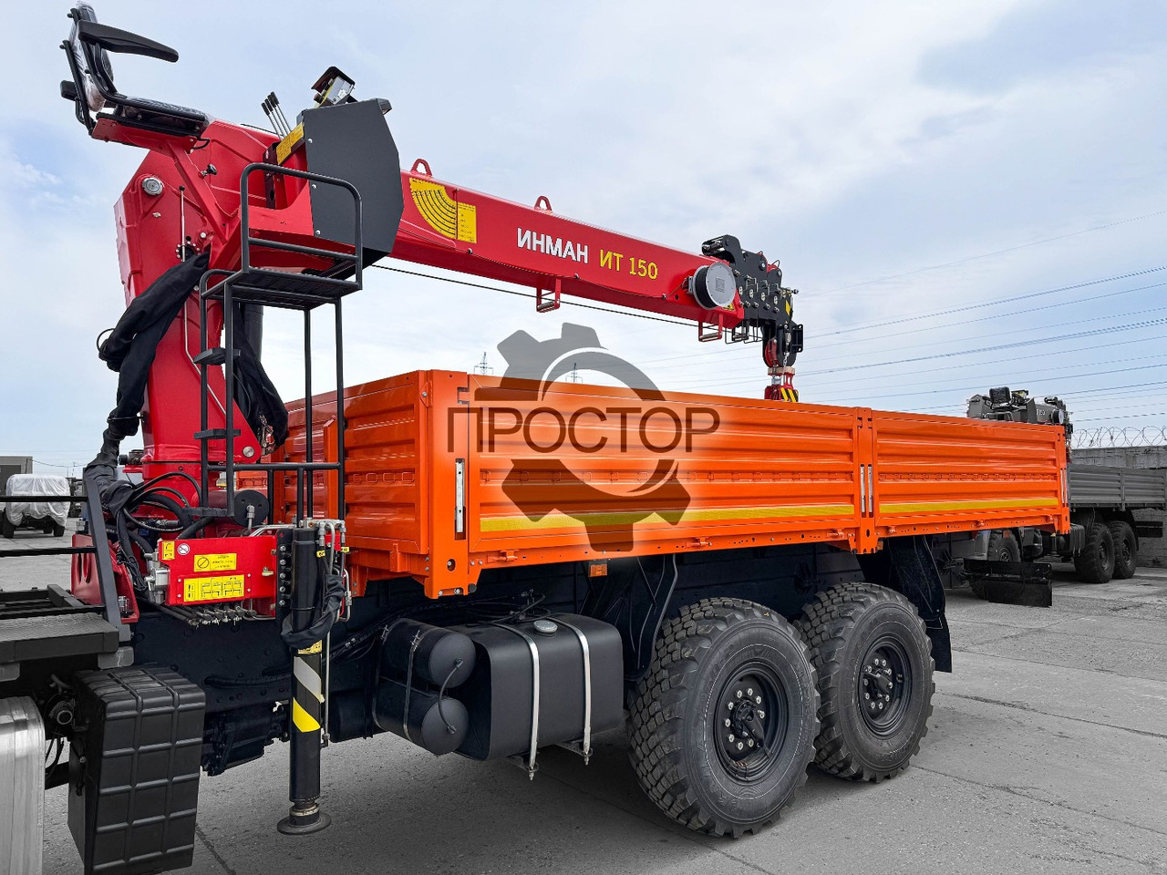 Камаз 43118 бортовой с КМУ Инман IT 150 - Бортовой грузовик/ Платформа, Автоманипулятор: фото 2 Камаз 43118 бортовой с КМУ Инман IT 150 - Бортовой грузовик/ Платформа, Автоманипулятор: фото 2