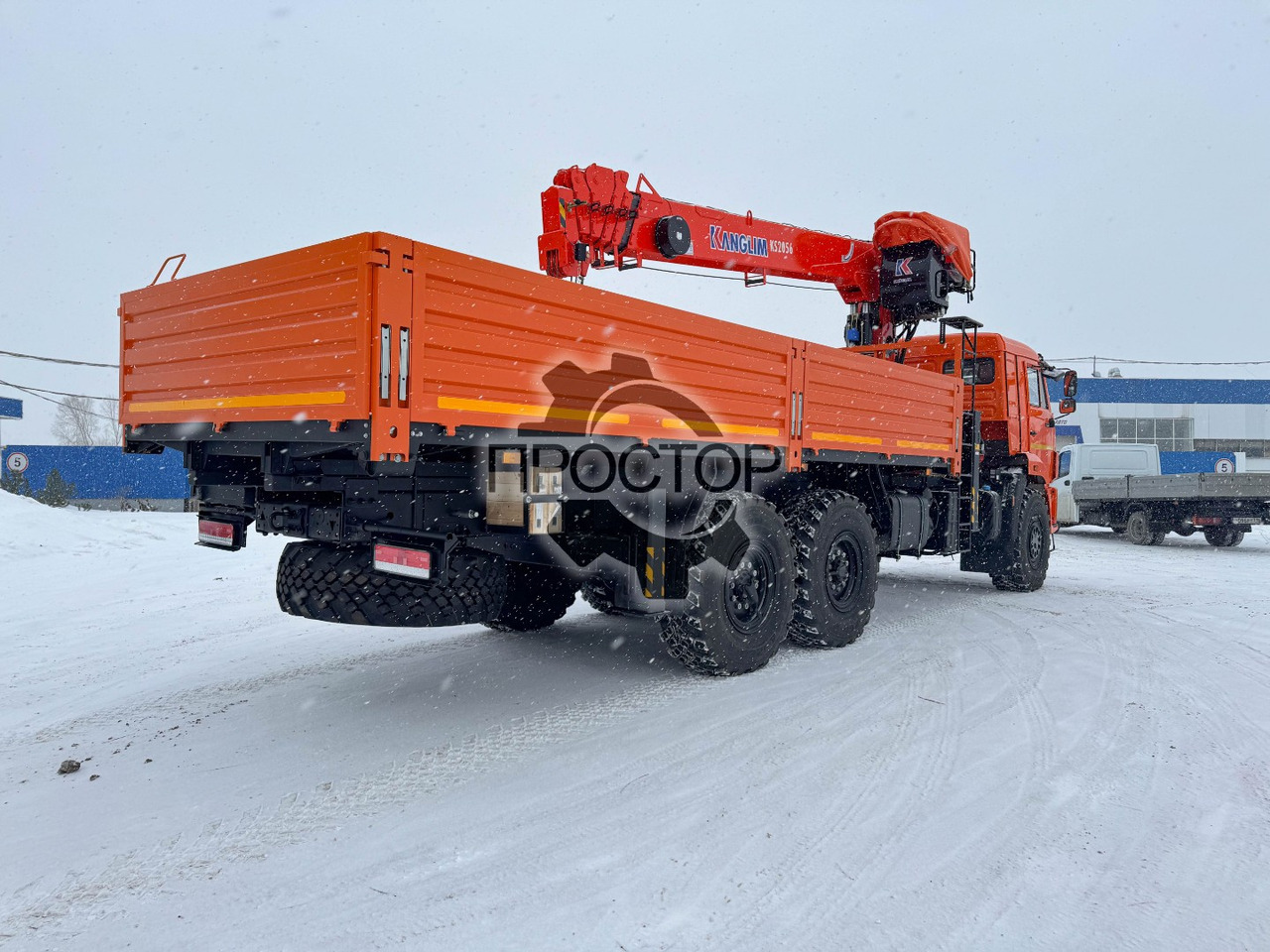 Камаз 43118 бортовой с КМУ Kanglim KS 2056 H - Бортовой грузовик/ Платформа, Автоманипулятор: фото 5 Камаз 43118 бортовой с КМУ Kanglim KS 2056 H - Бортовой грузовик/ Платформа, Автоманипулятор: фото 5