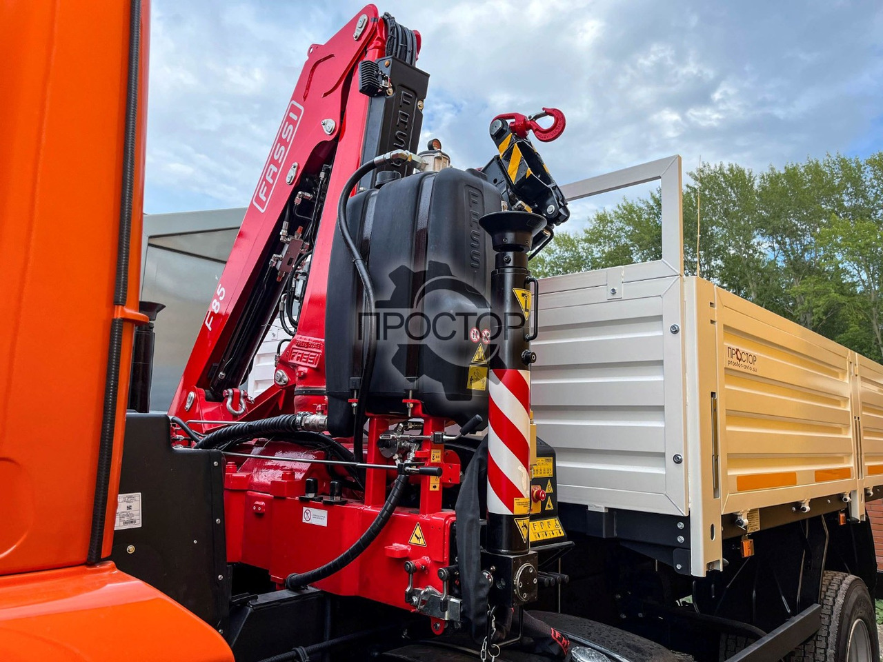 Камаз 43253 бортовой с КМУ FASSI 85 B.0.22 - Бортовой грузовик/ Платформа, Автоманипулятор: фото 5 Камаз 43253 бортовой с КМУ FASSI 85 B.0.22 - Бортовой грузовик/ Платформа, Автоманипулятор: фото 5