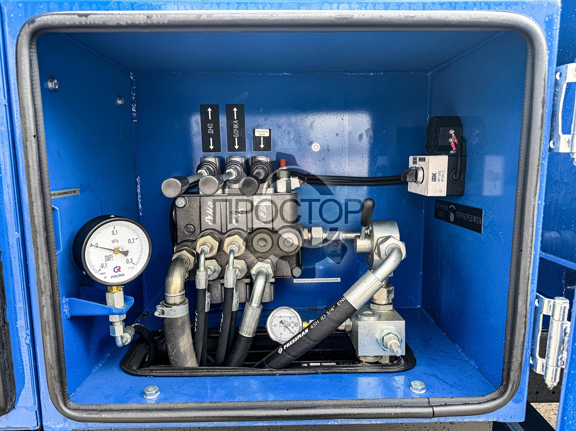 Камаз 6520 Илосос АВИ-14 - Ассенизатор, илосос: фото 2 Камаз 6520 Илосос АВИ-14 - Ассенизатор, илосос: фото 2