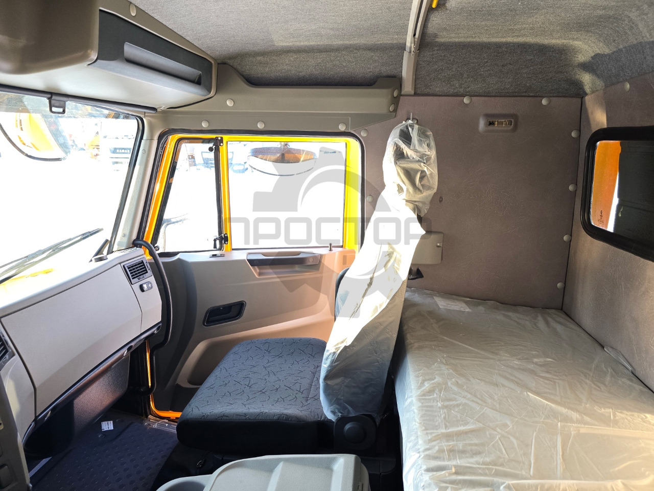 Тентованный грузовик Камаз Камаз 4308 Европлатформа шторная: фото 15