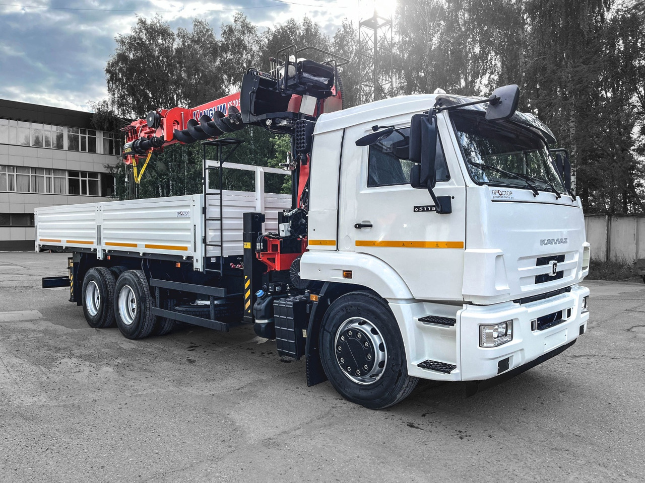 Камаз Камаз 65115 бортовой с КМУ Kanglim KS 2056 H (с буром) - Бортовой грузовик/ Платформа, Автоманипулятор: фото 1 Камаз Камаз 65115 бортовой с КМУ Kanglim KS 2056 H (с буром) - Бортовой грузовик/ Платформа, Автоманипулятор: фото 1