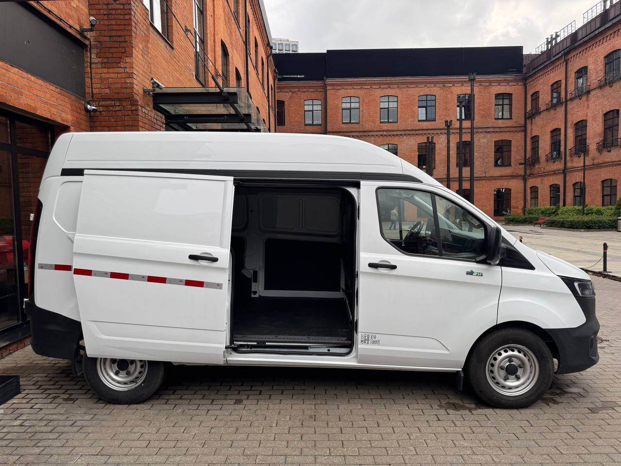 FORD Transit Custom - Легковой фургон: фото 3 FORD Transit Custom - Легковой фургон: фото 3